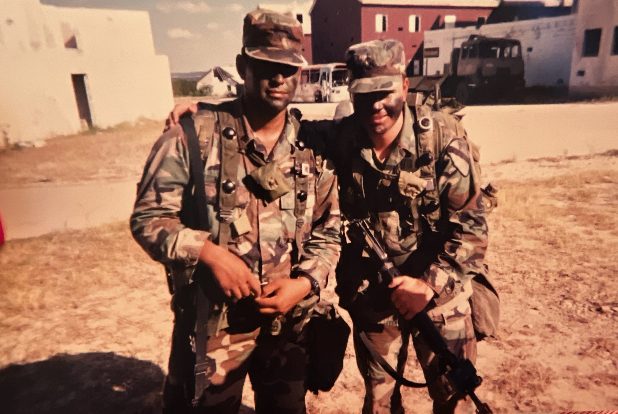 Eddie Negrón deployed